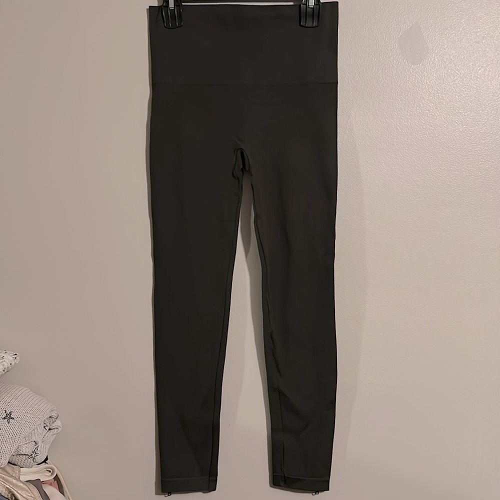 Spanx Look at Me Now zip ankle leggings